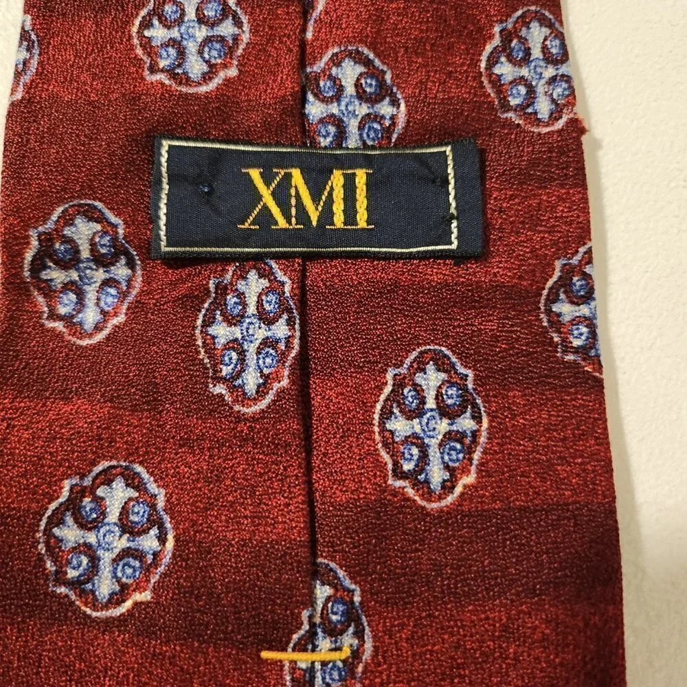 2/$20 Vintage XMI Silk Tie 56